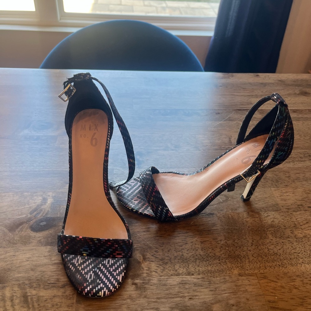 Elegant Black Patterned Women's Heels